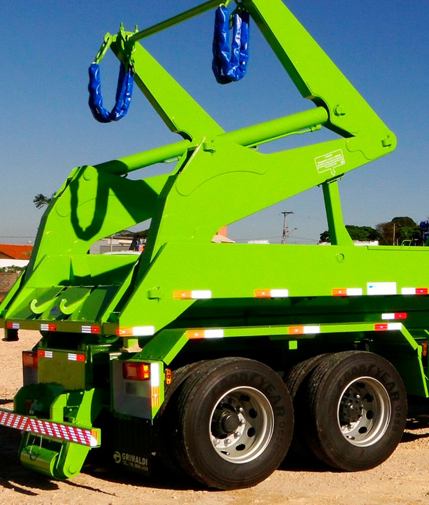 Caminhão Poli Guintaste / Bruck